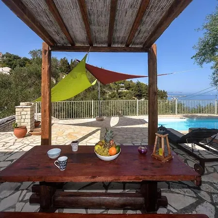 Levrecchio Beach Longós